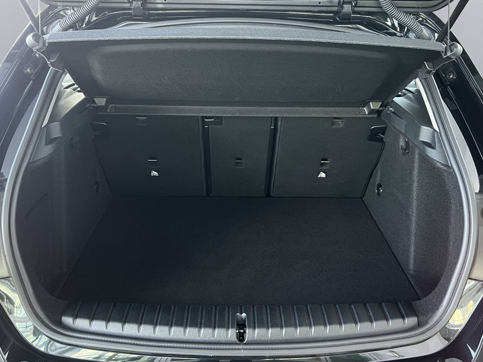 BMW 118i Advantage NAVI LED AHK HUD PDC foto 16