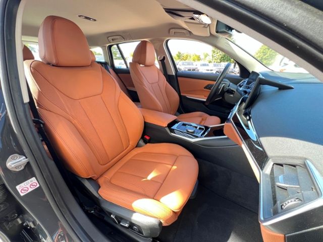 BMW 320 d xDrive adap.LED HeadUp Komfort Memory DAB foto 7