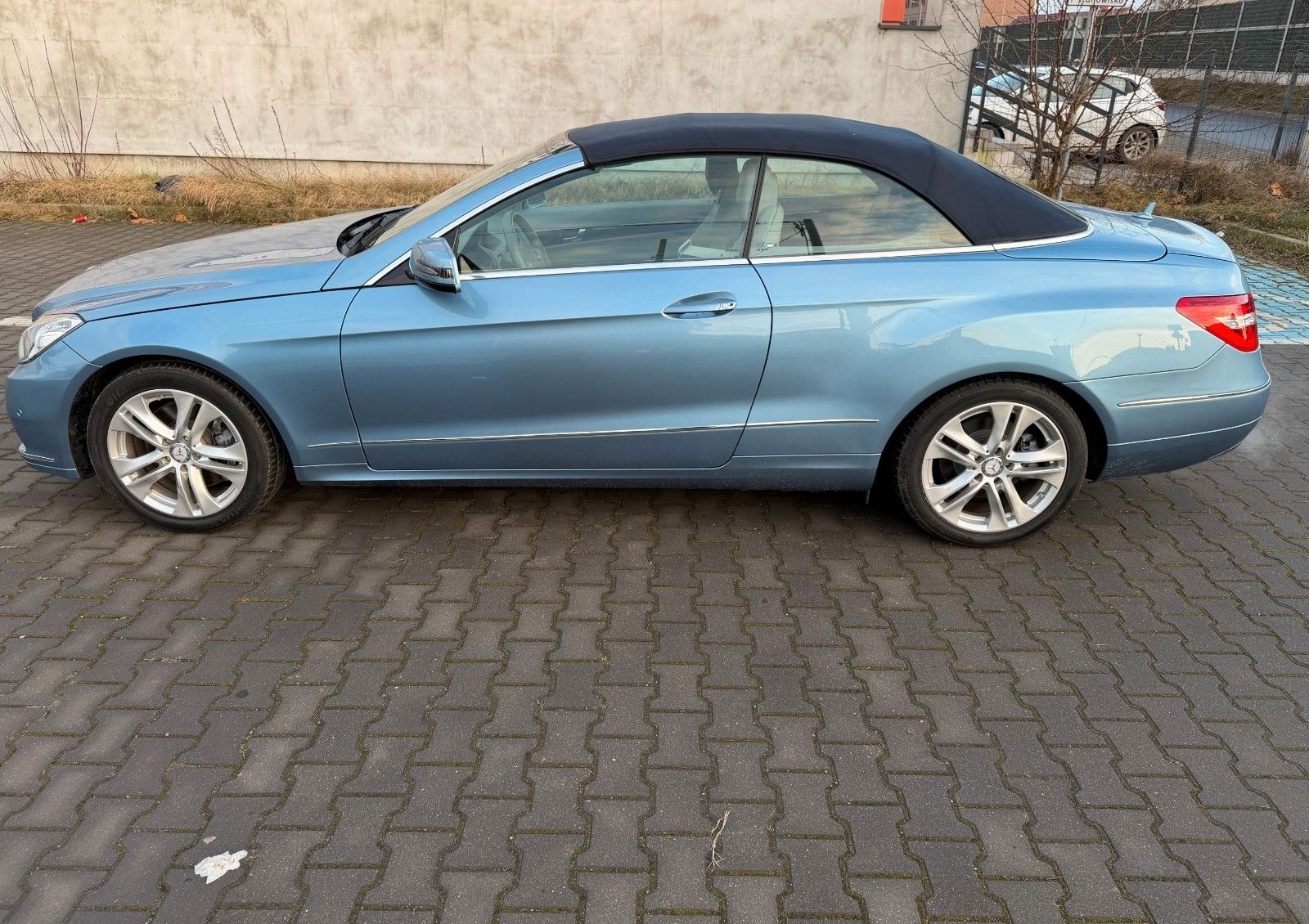 Mercedes-Benz E 350 E Cabrio E 350 CGI BlueEfficiency foto 2