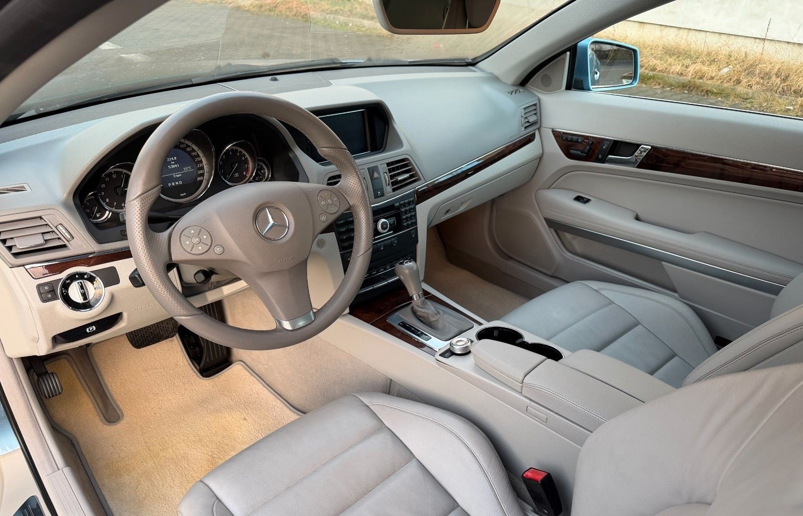 Mercedes-Benz E 350 E Cabrio E 350 CGI BlueEfficiency foto 10