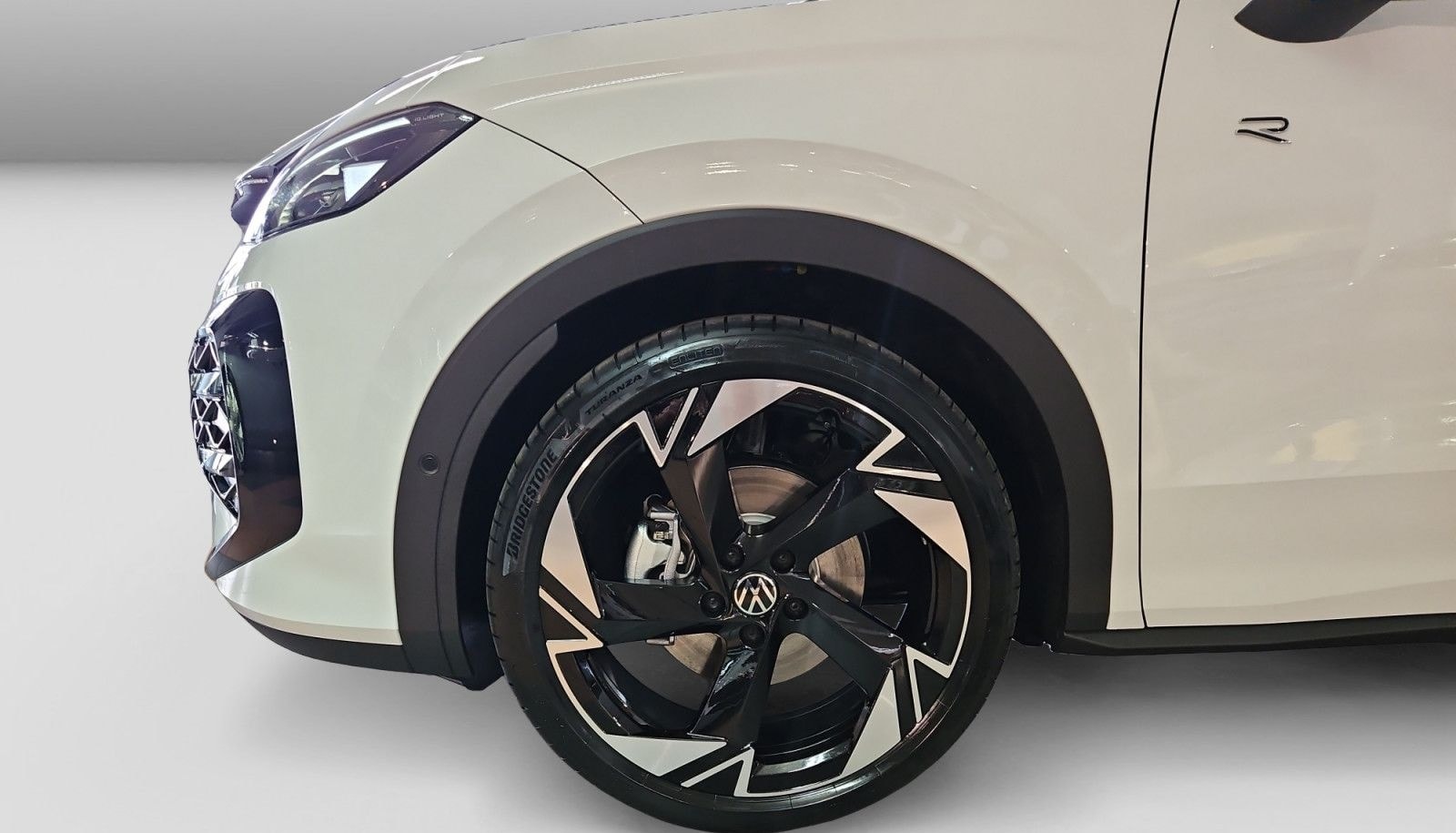 Volkswagen T-Roc R-Line 1.5 l eTSI DSG Navi IQ-Light inkl. foto 5