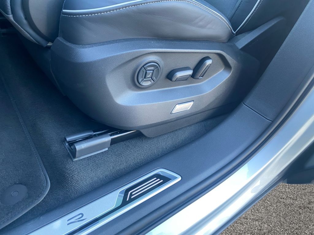 Volkswagen Touareg R-Line Black Style 5JGarantie inkl. WR foto 20