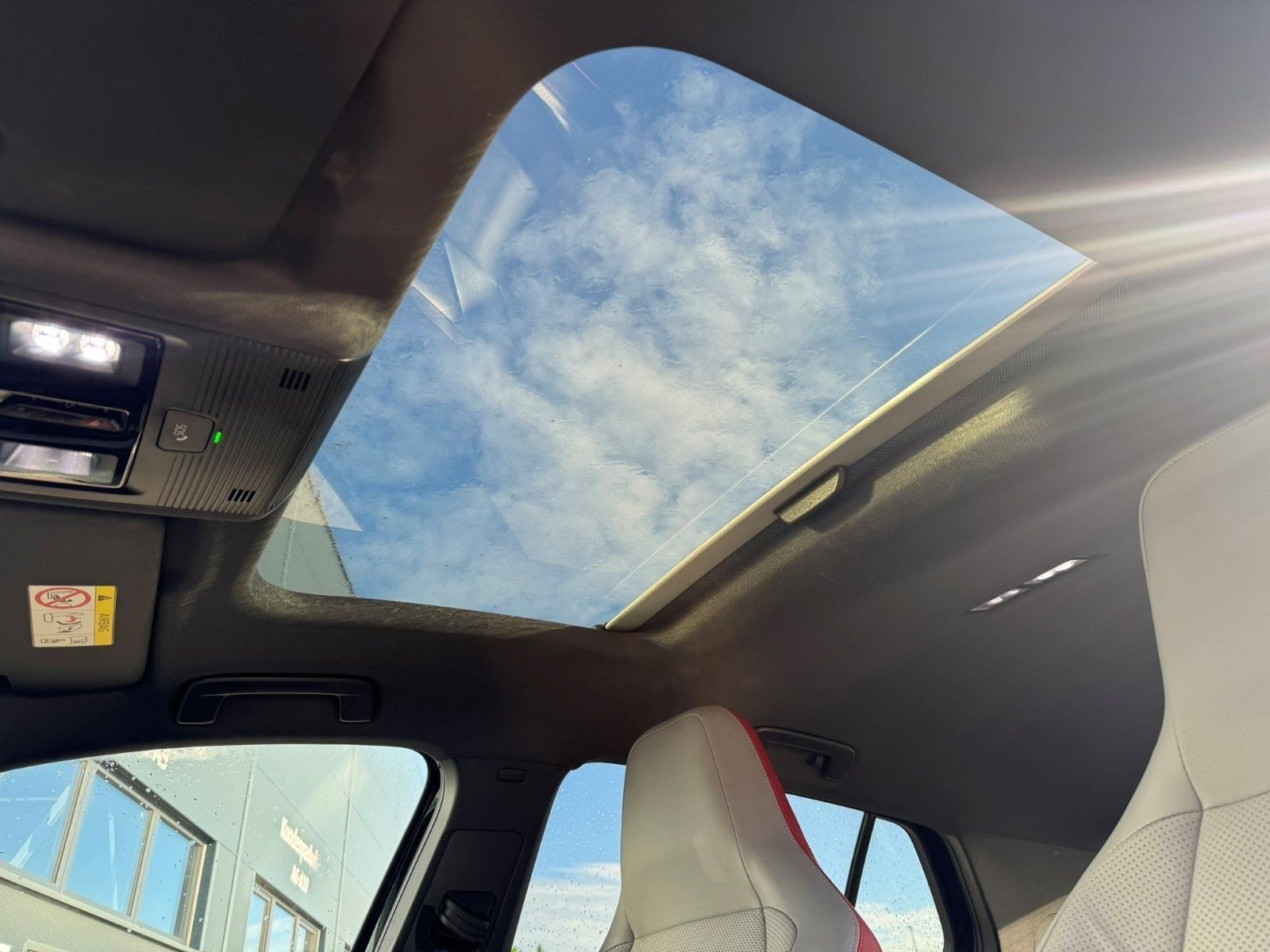 Volkswagen Golf 8 2.0 TSI DSG GTI IQ.LIGHT NAVI PANORAMA AC foto 9