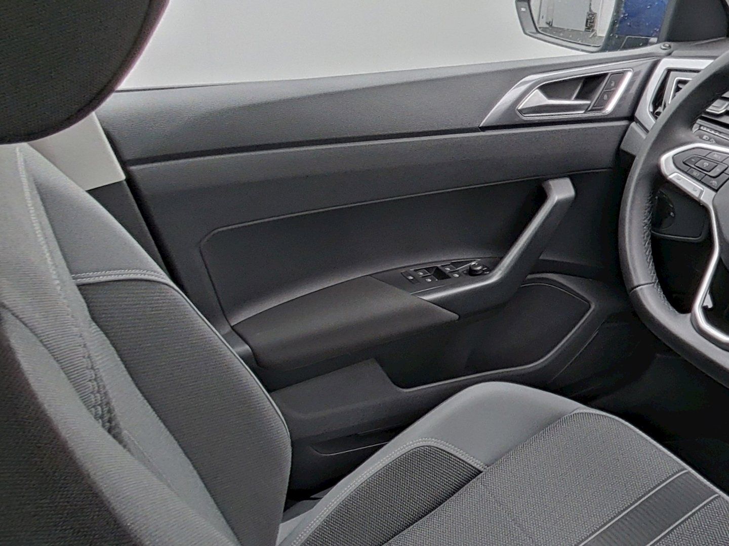 Volkswagen Polo 1.0 TSI Style IQ.LIGHT NAVI KAMERA PARKLENK foto 14