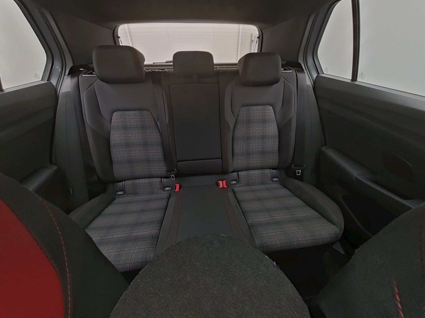 Volkswagen Golf 8 2.0 TSI DSG GTI IQ.LIGHT NAVI PANORAMA AR foto 16