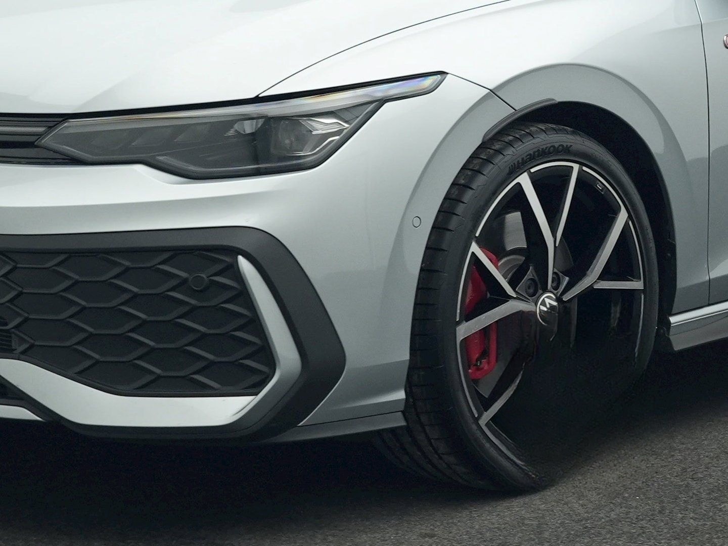 Volkswagen Golf 8 2.0 TSI DSG GTI IQ.LIGHT NAVI PANORAMA AR foto 17