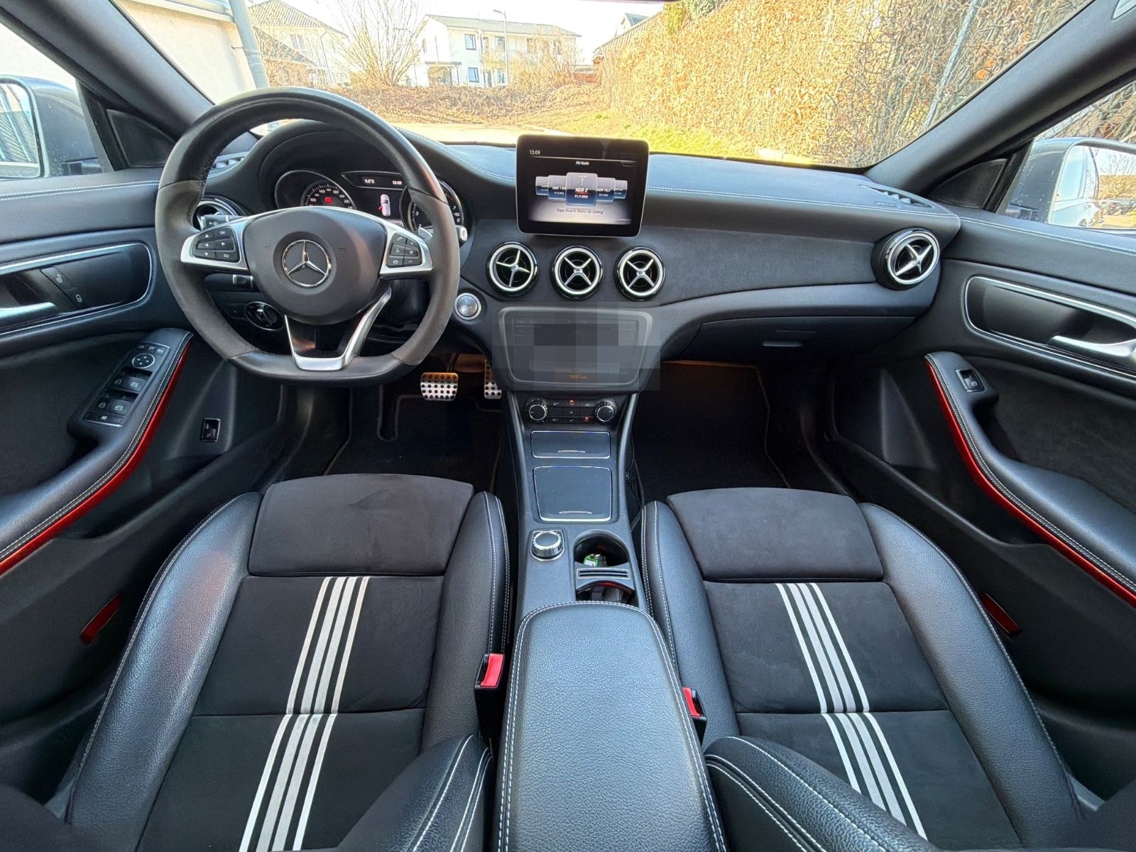 Mercedes-Benz CLA 220 CLA -Klasse Shooting Brake 4Matic AMGlin foto 11