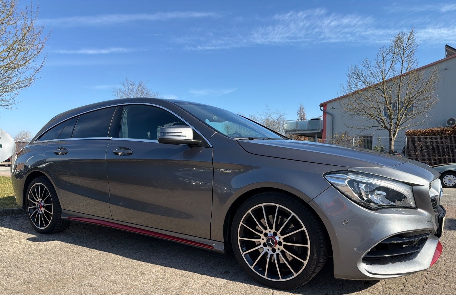 Mercedes-Benz CLA 220 CLA -Klasse Shooting Brake 4Matic AMGlin foto 3