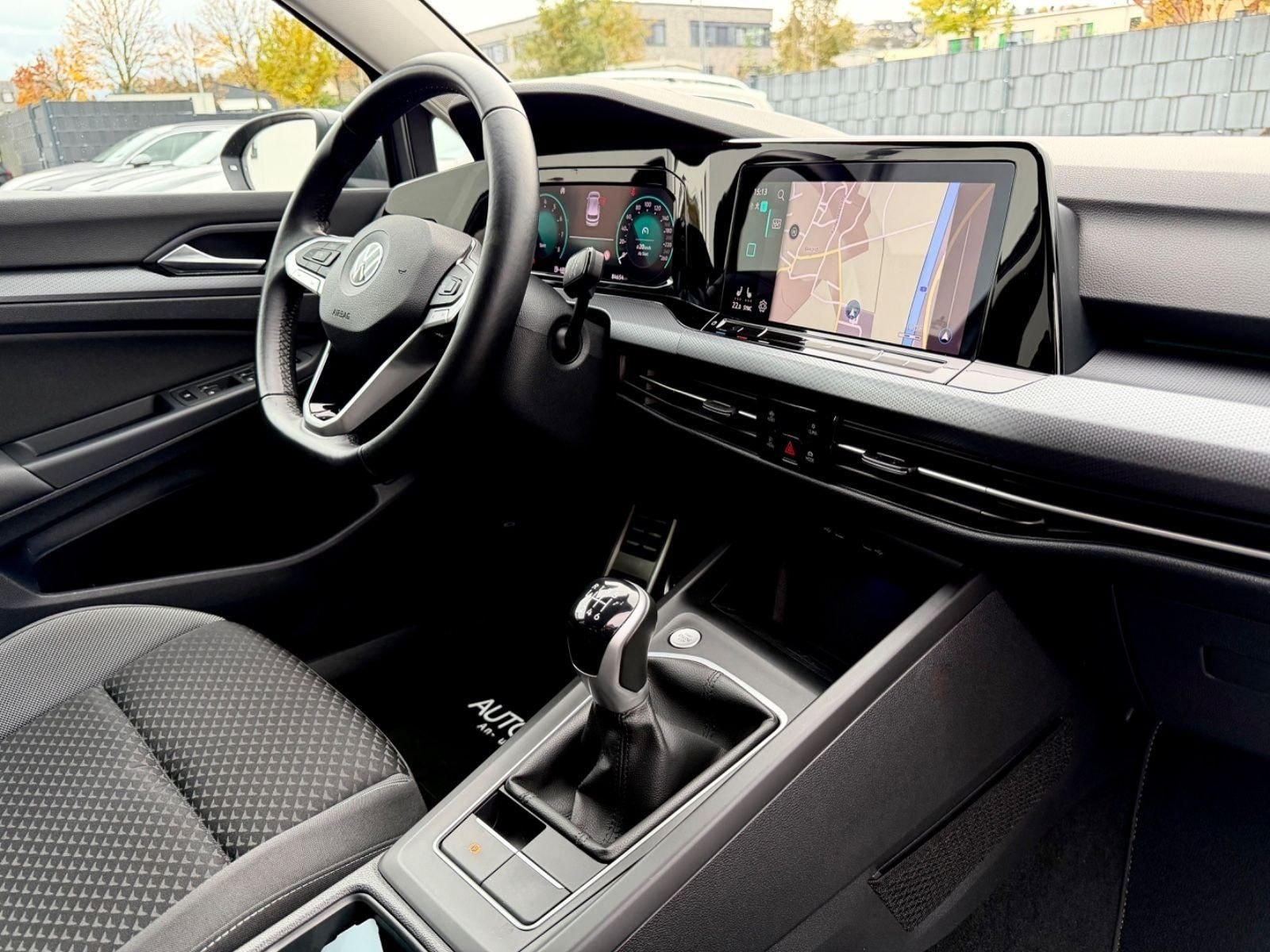 Volkswagen Golf 8 Lim. 1.5 TSI /NAVI/LED/ACC/HUD/CAM/GARANT foto 12