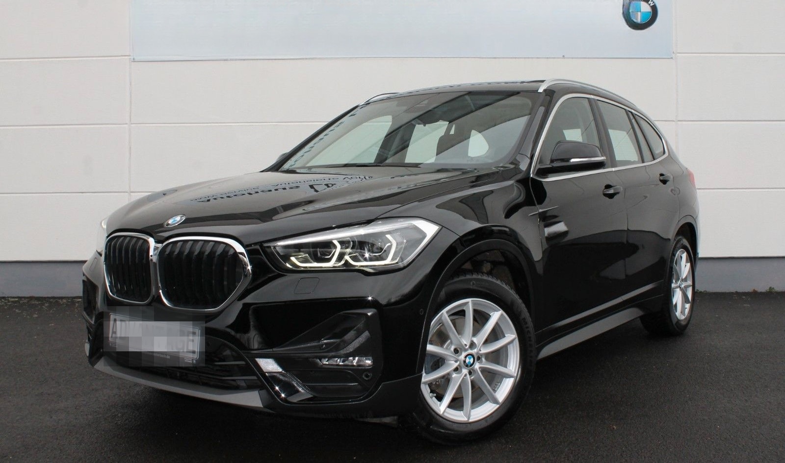 BMW X1 sDr 18i Advantage LED, KAM, PDC, PANO, AHK foto 1
