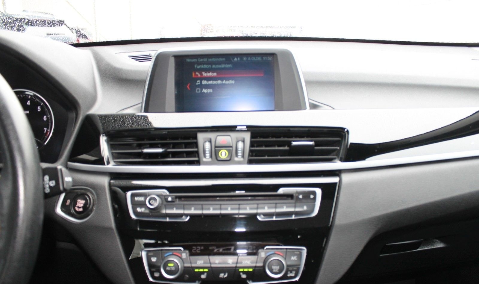 BMW X1 sDr 18i Advantage LED, KAM, PDC, PANO, AHK foto 13