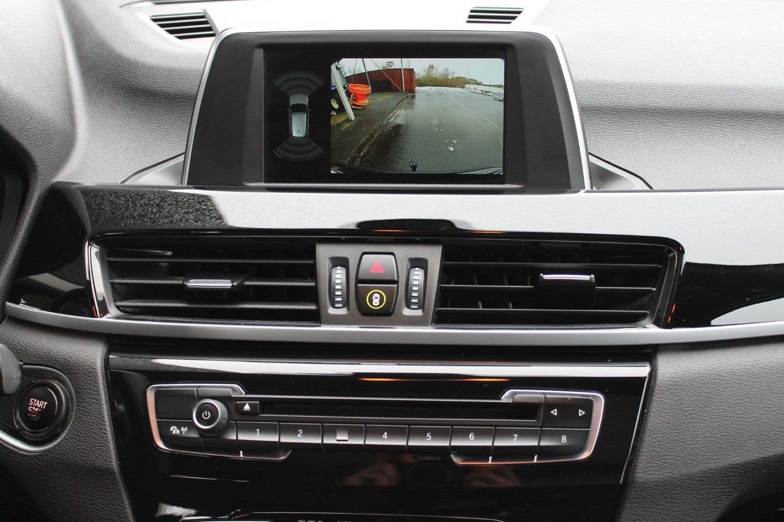 BMW X1 sDr 18i Advantage LED, KAM, PDC, PANO, AHK foto 14