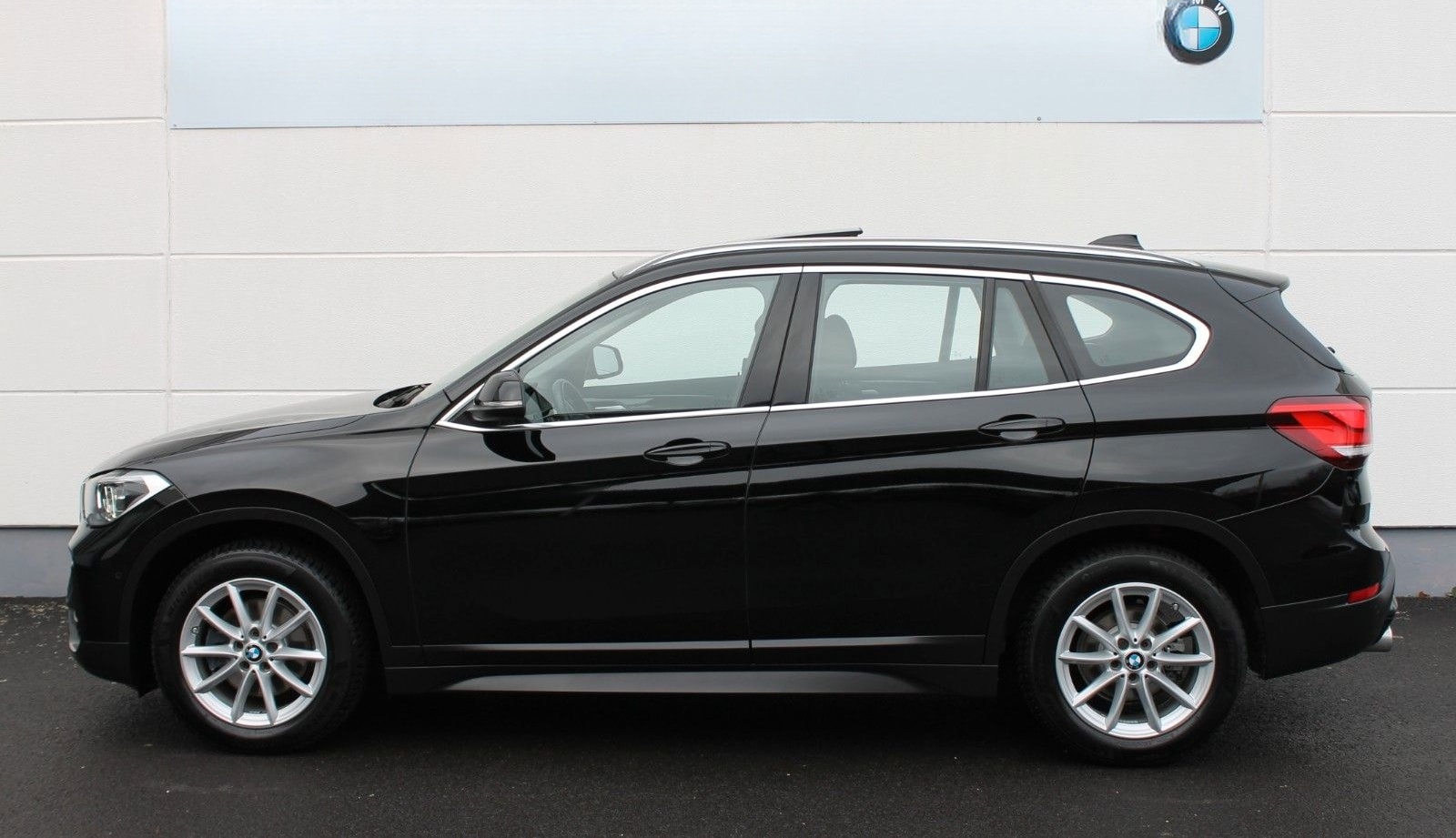 BMW X1 sDr 18i Advantage LED, KAM, PDC, PANO, AHK foto 6