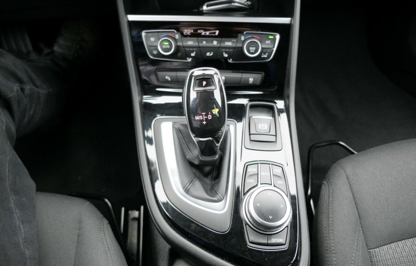 BMW 218 Gran Tourer 218 d Advantage Navi Automatik L foto 16