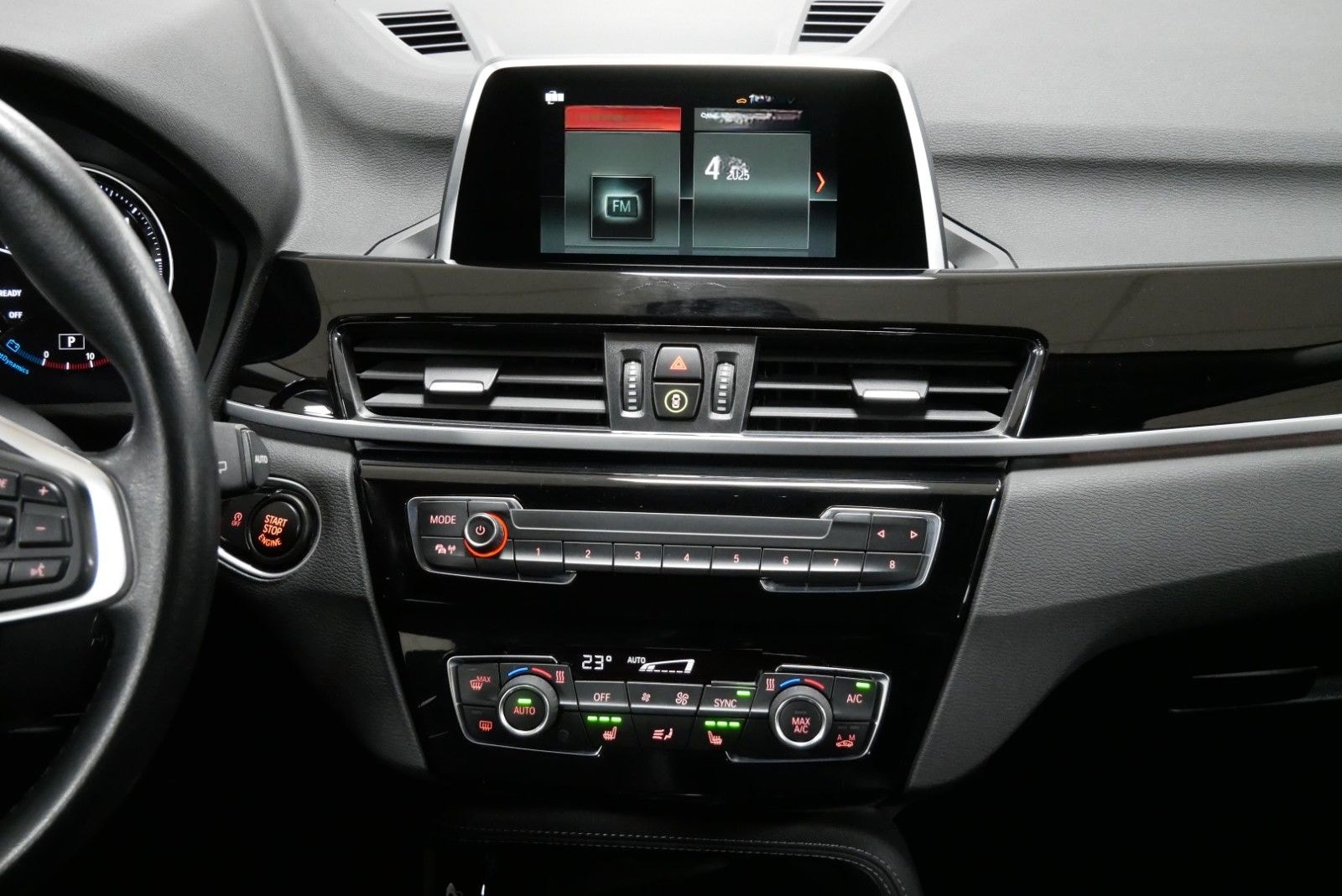 BMW X1 xDrive 20d xLine LED AHK RFK NAVI SHZ foto 14