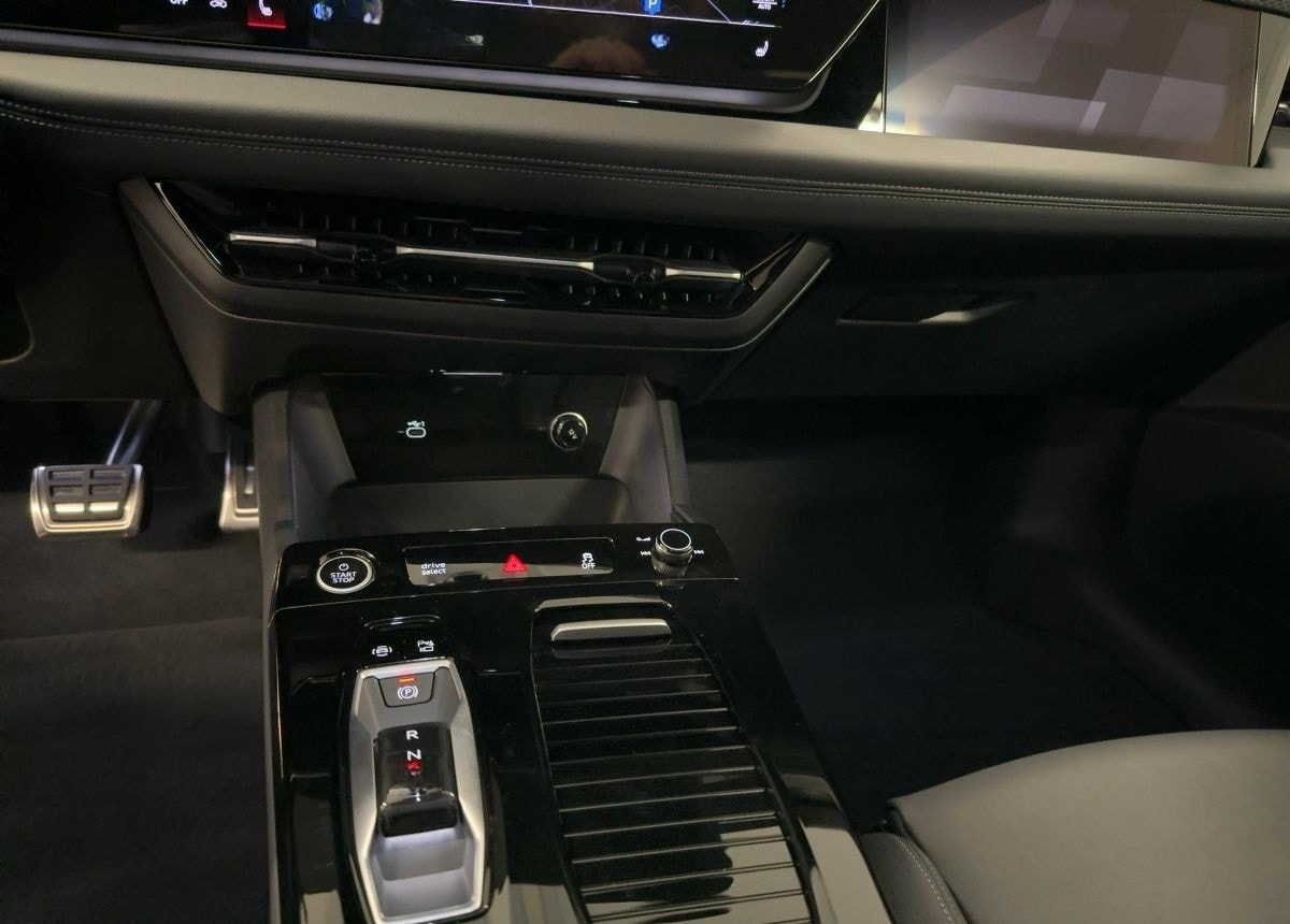 Audi A6 Avant e-tron performance NAVI PDC VIRTUAL LED foto 19