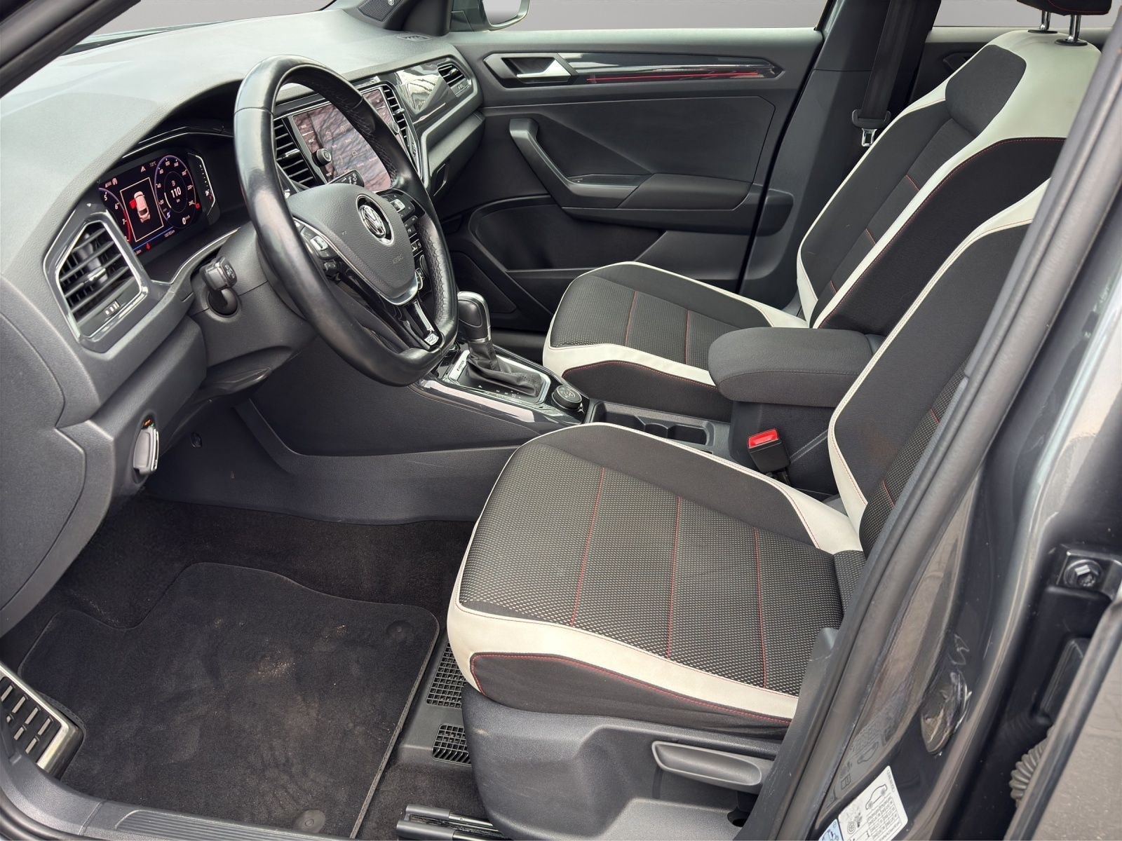 Volkswagen T-Roc 2.0 TSI 4Motion DSG Sport NAVI+PANO+ACC foto 9