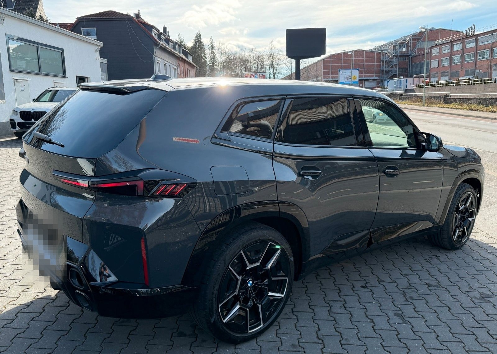 BMW XM 50 e Aut. Bowers & Wilkins - Iconic Glow /// foto 11