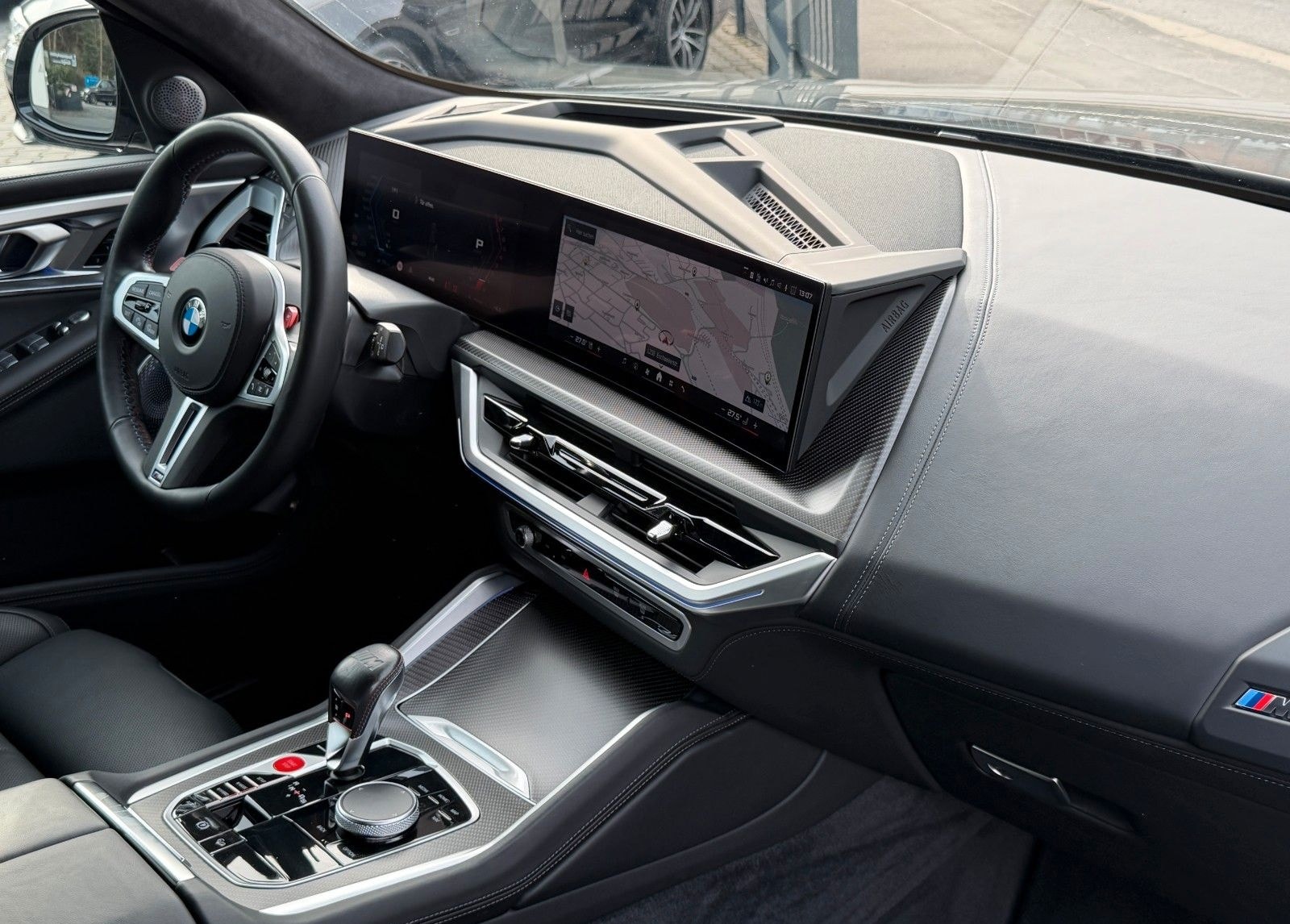 BMW XM 50 e Aut. Bowers & Wilkins - Iconic Glow /// foto 15