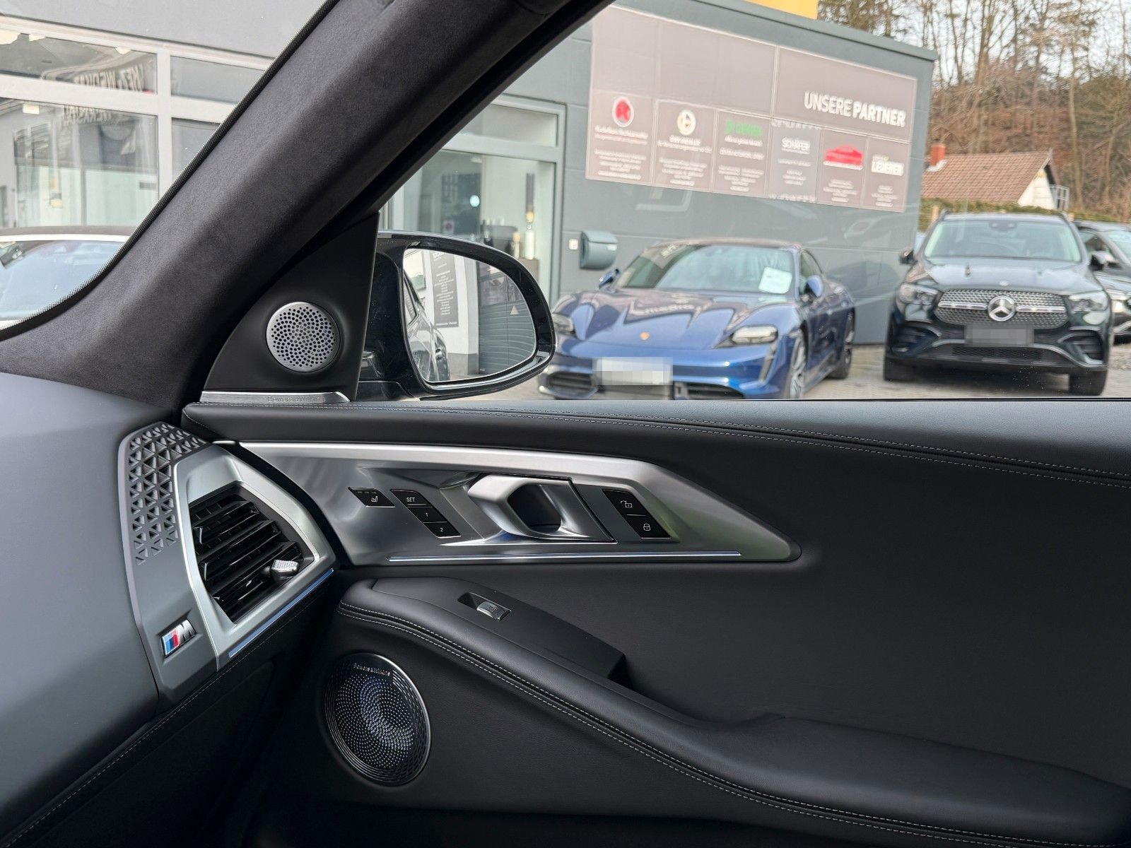 BMW XM 50 e Aut. Bowers & Wilkins - Iconic Glow /// foto 20