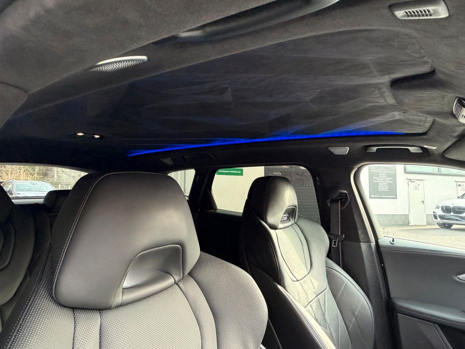 BMW XM 50 e Aut. Bowers & Wilkins - Iconic Glow /// foto 21