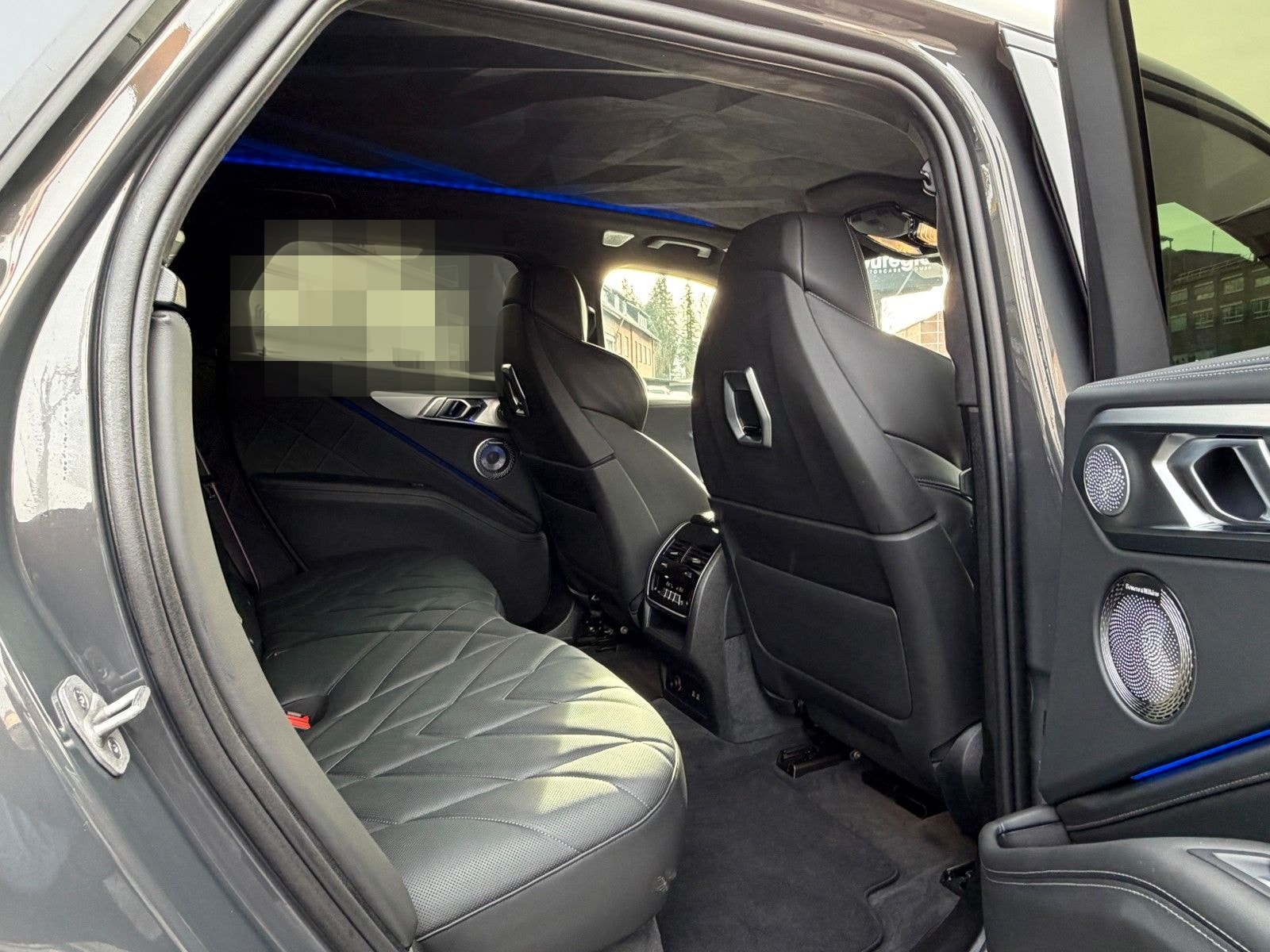 BMW XM 50 e Aut. Bowers & Wilkins - Iconic Glow /// foto 24