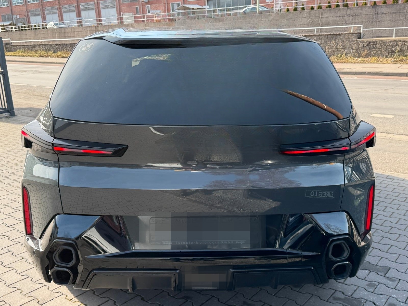 BMW XM 50 e Aut. Bowers & Wilkins - Iconic Glow /// foto 10