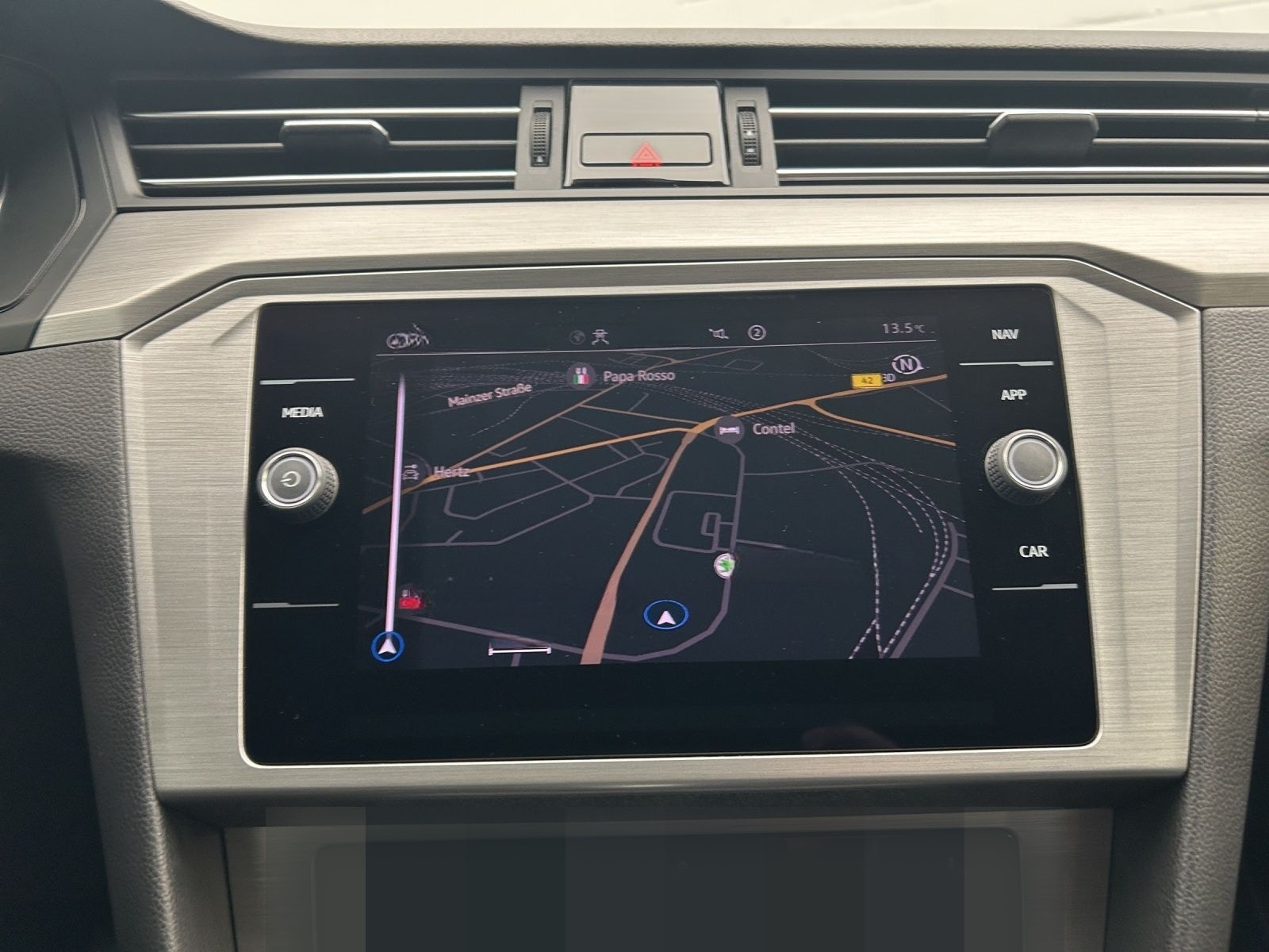 Volkswagen Passat Variant Business 1.5 TSI DSG*NAVI*KAM*SHZ foto 6