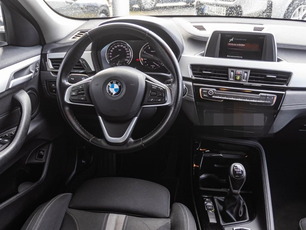 BMW X2 18d+DAB+LED+RFK+PDCv+h+SHZ+Temp+Klimaautomati foto 12