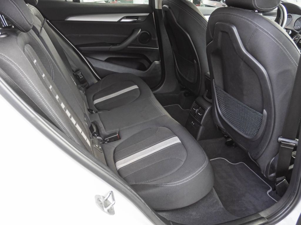 BMW X2 18d+DAB+LED+RFK+PDCv+h+SHZ+Temp+Klimaautomati foto 13