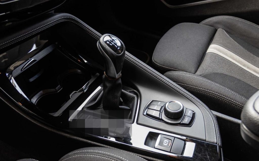 BMW X2 18d+DAB+LED+RFK+PDCv+h+SHZ+Temp+Klimaautomati foto 9