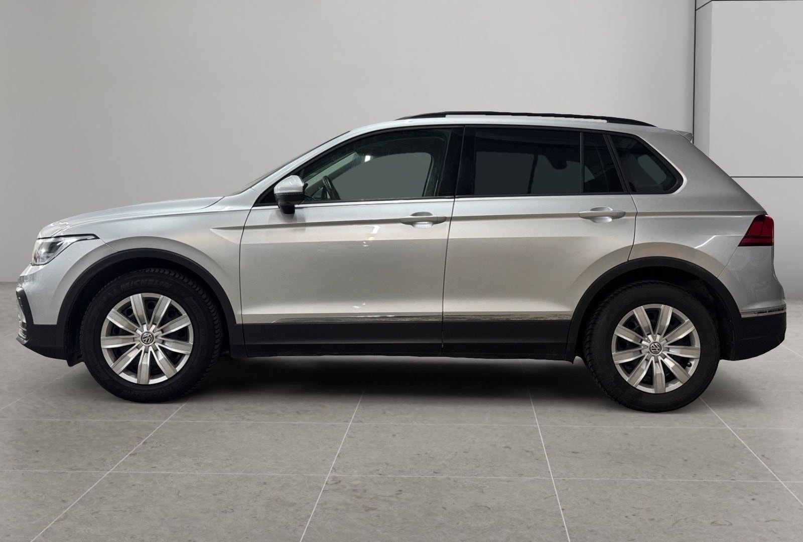 Volkswagen Tiguan Life Aut., 2.Hand, Insp+Tüv Neu foto 5