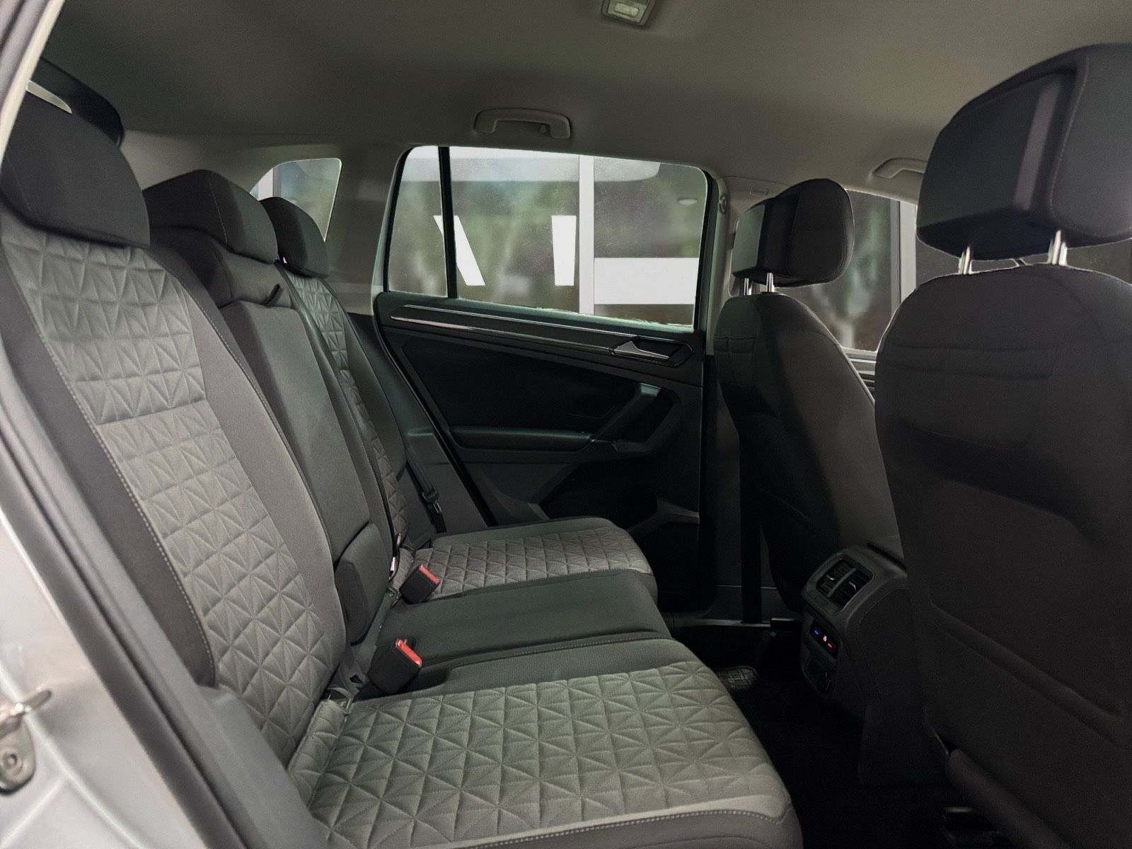 Volkswagen Tiguan Life Aut., 2.Hand, Insp+Tüv Neu foto 8