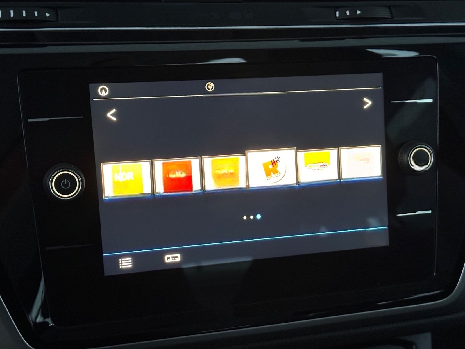 Volkswagen Touran 2,0 TDI BMT DSG *1.HAND*NAVI*SHZ* foto 14