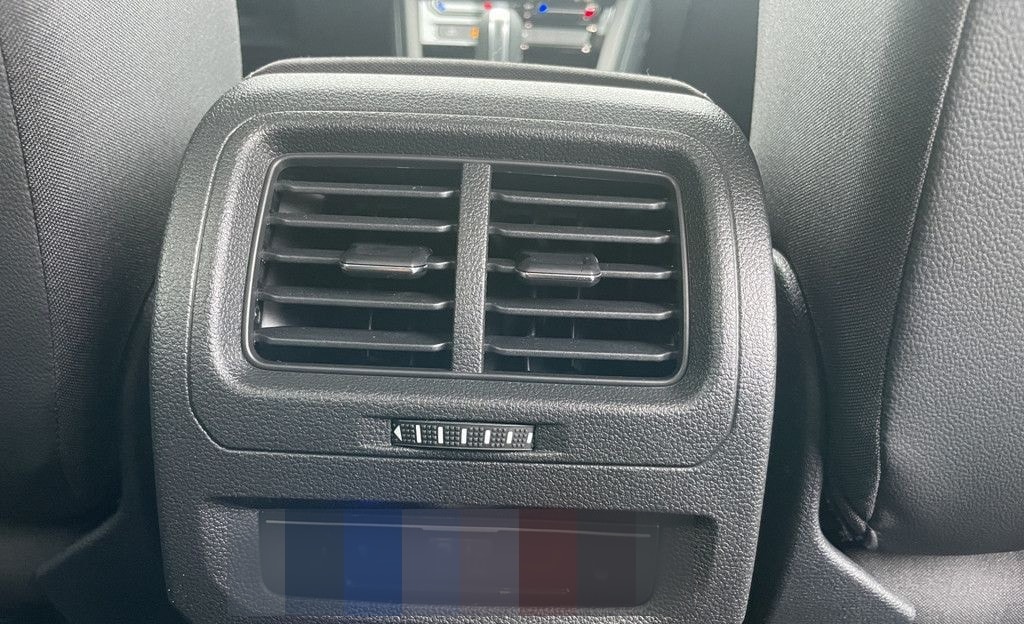 Volkswagen Touran 1.5 TSI Highline DSG+LED+CLIMAT+APP+NAV foto 21