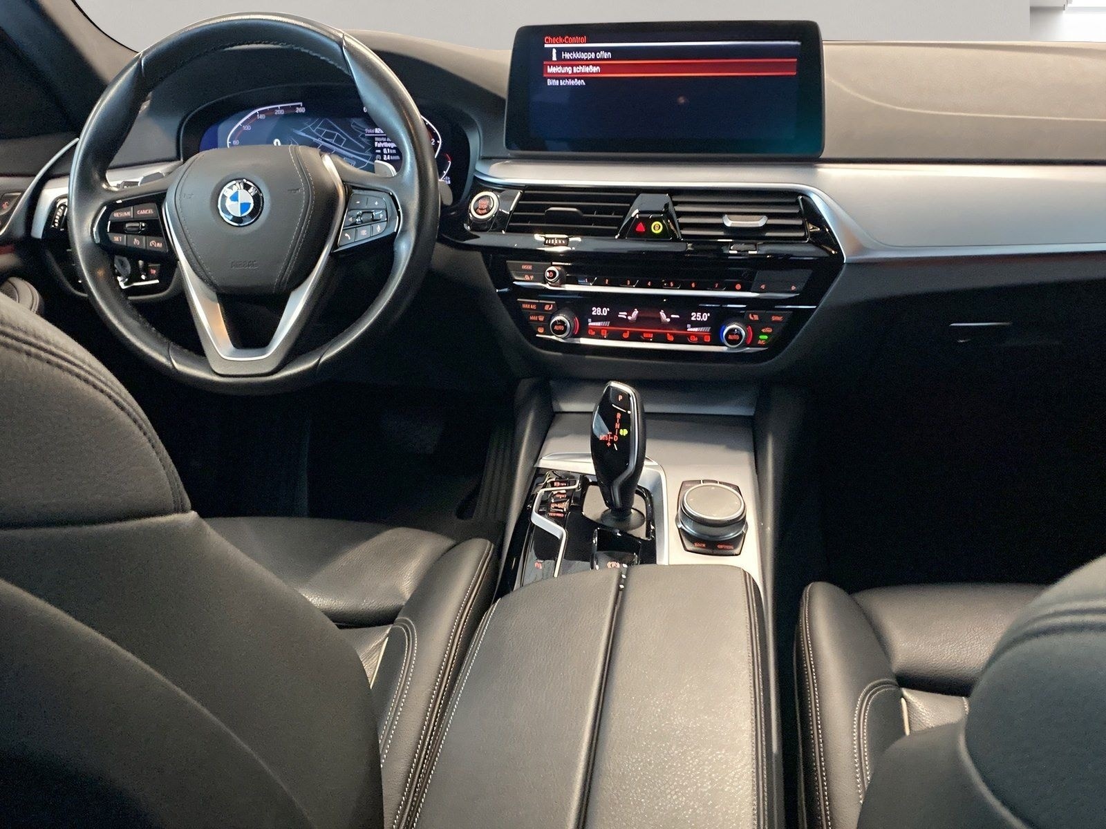 BMW 530d Touring LiveCockpitProf Head-Up Kamera foto 7