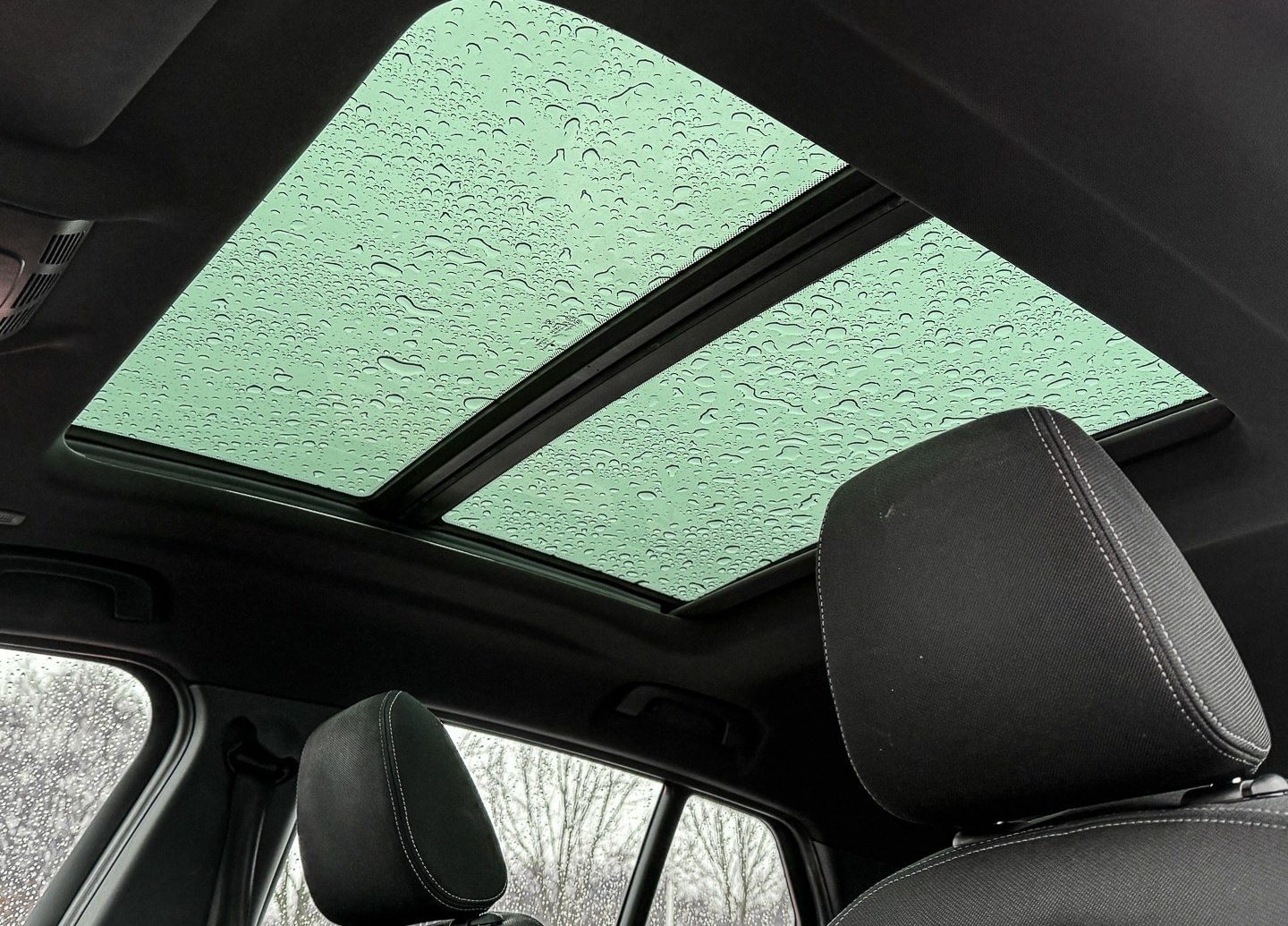 BMW X2 sDrive18d PANO+RFK+NAVI+LED+PDC+DAB foto 14