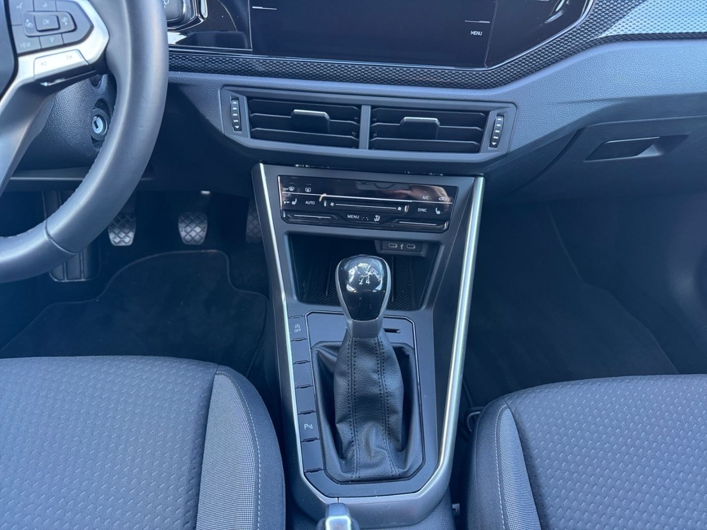 Volkswagen Taigo 1.0 TSI Life LED/NAVI/KAMERA/APP/5J.GARA++ foto 13