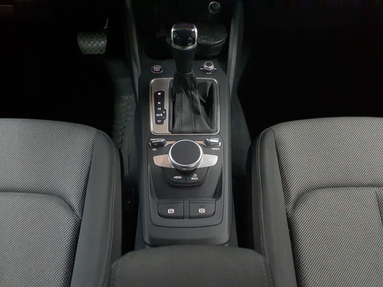 Audi Q2 35 TFSI S tronic advanced BLIS KAM foto 5