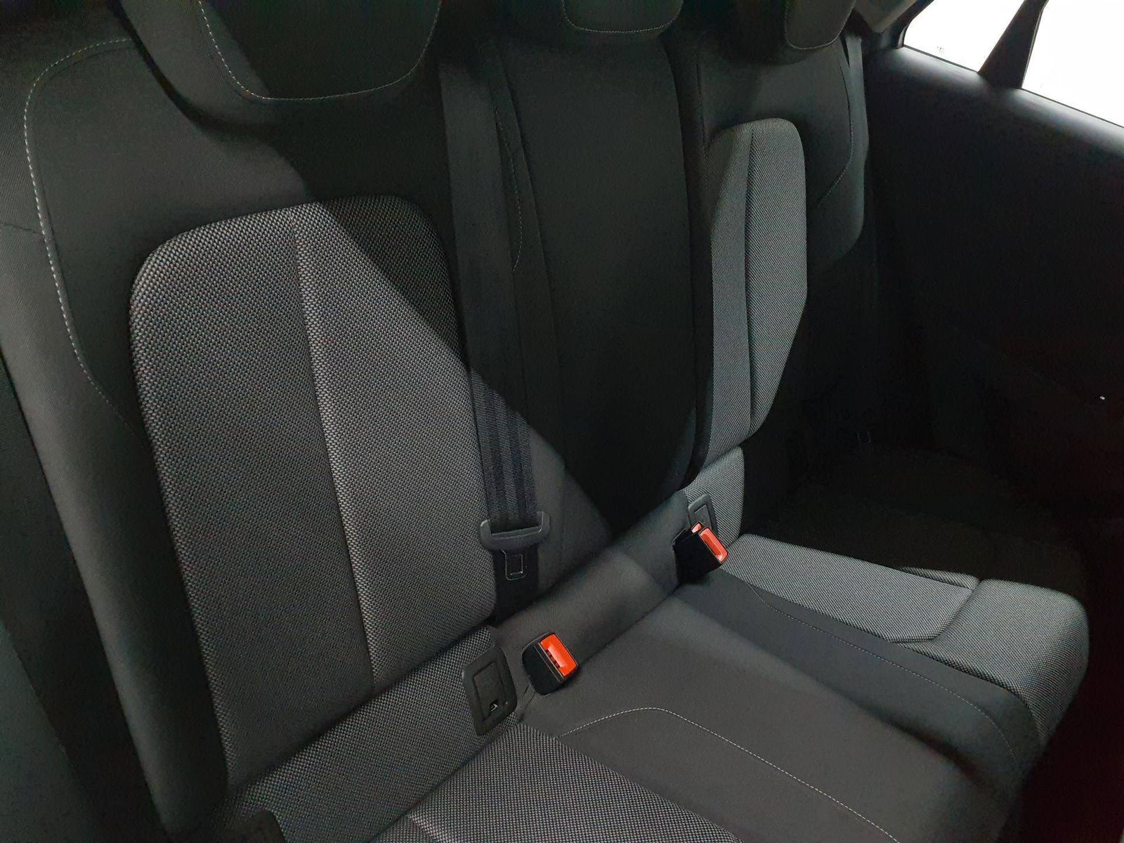 Audi Q2 35 TFSI S tronic advanced BLIS KAM foto 7