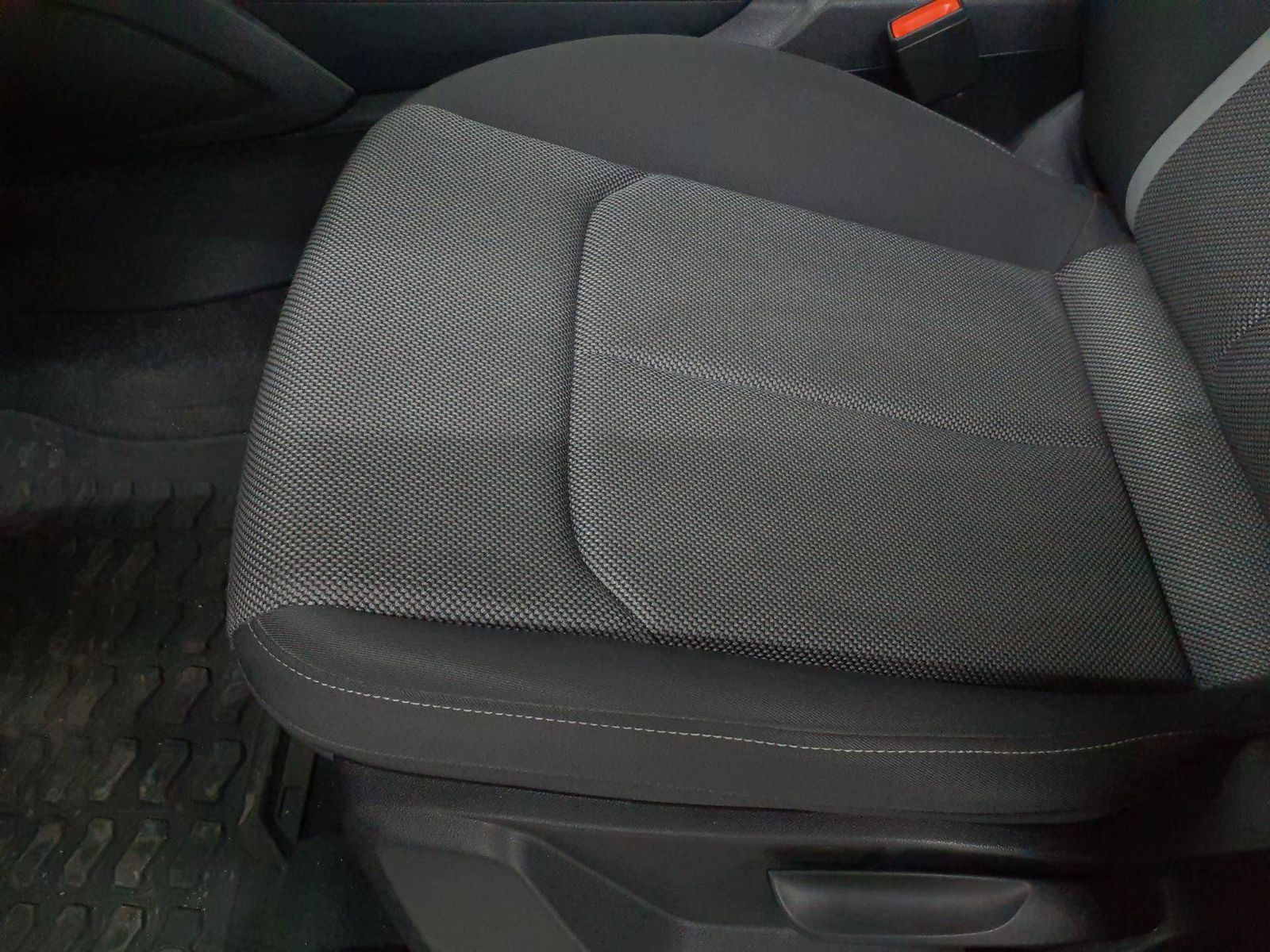 Audi Q2 35 TFSI S tronic advanced BLIS KAM foto 9