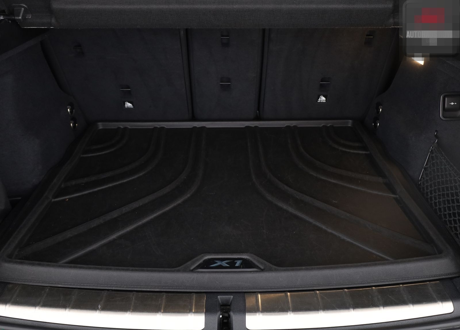 BMW X1 xDrive18d M SPORT SHADOW KAMERA,PANO,AHK,SH foto 12