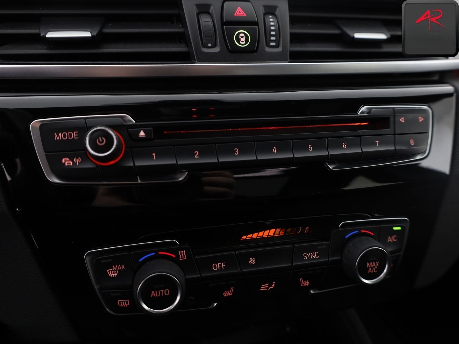 BMW X1 xDrive18d M SPORT SHADOW KAMERA,PANO,AHK,SH foto 22