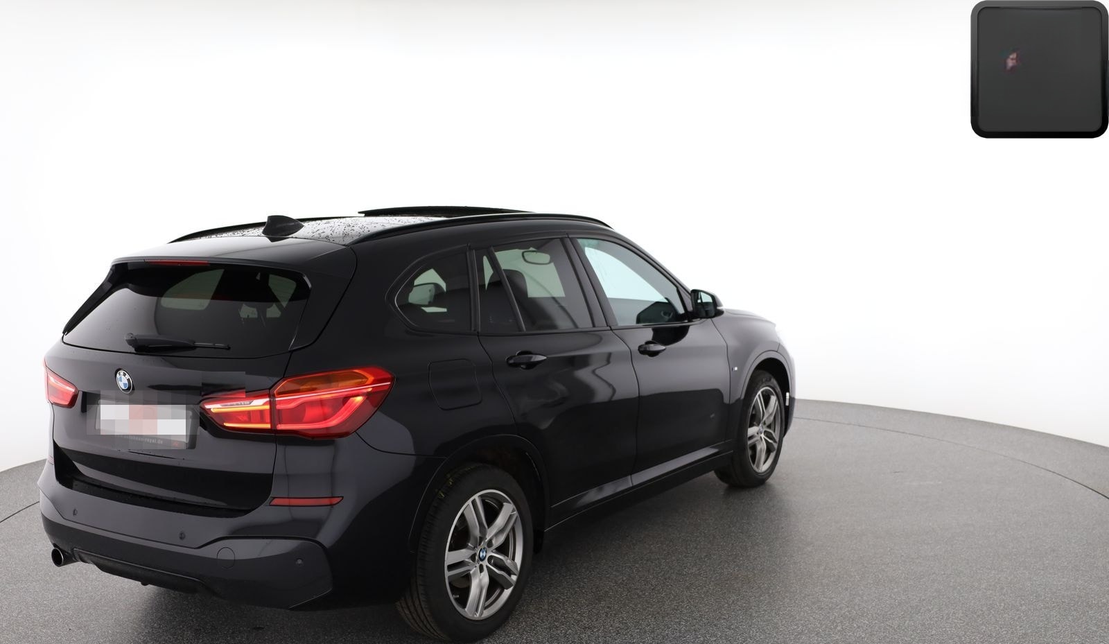 BMW X1 xDrive18d M SPORT SHADOW KAMERA,PANO,AHK,SH foto 5