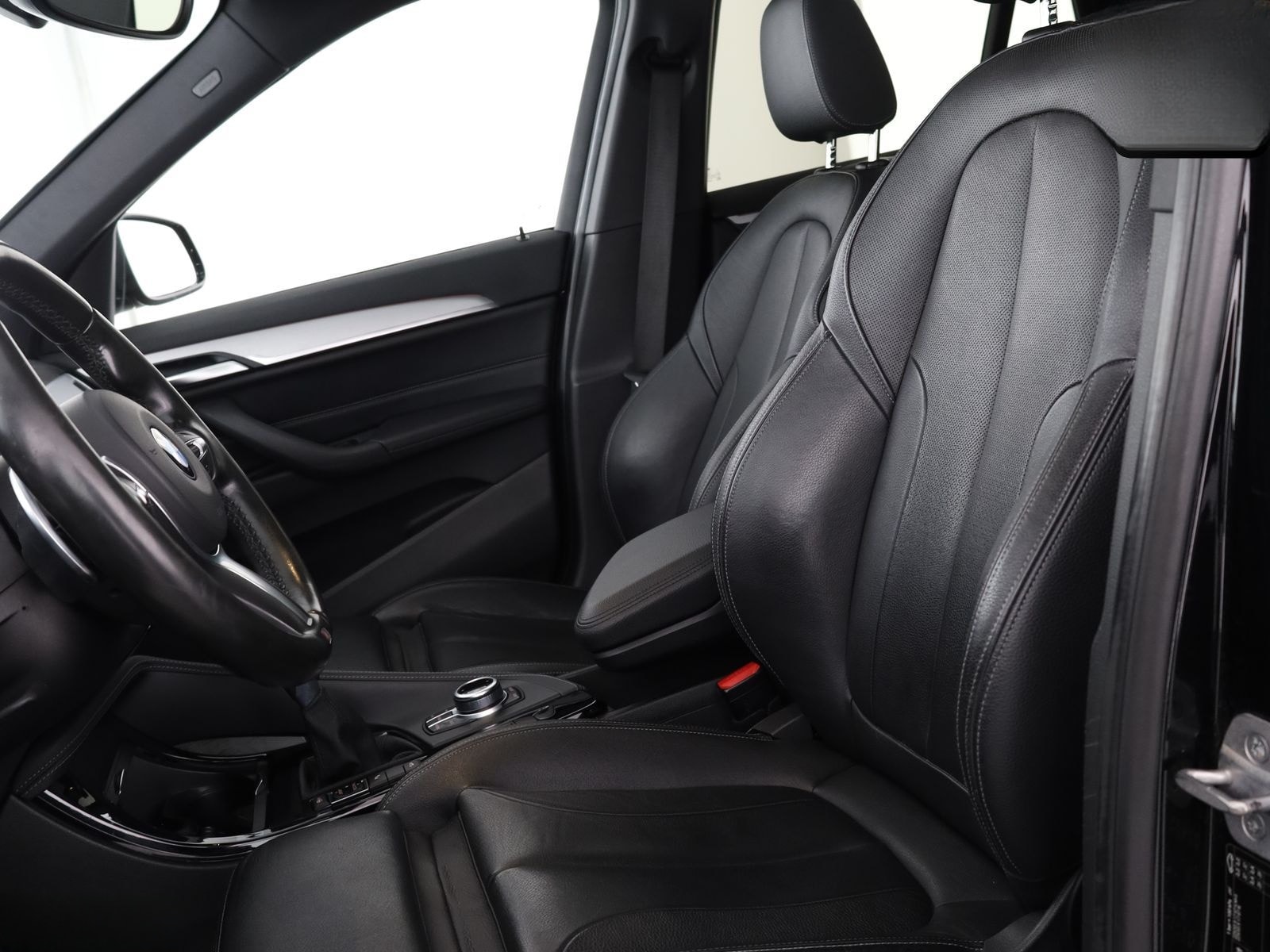 BMW X1 xDrive18d M SPORT SHADOW KAMERA,PANO,AHK,SH foto 10