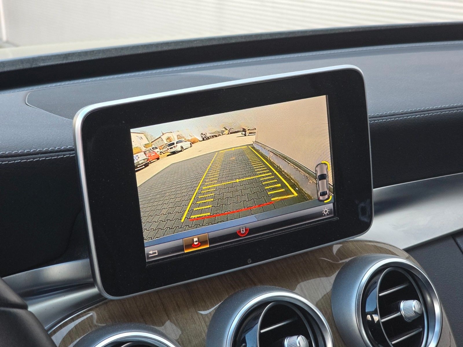 Mercedes-Benz C 180 Limousine (Automatik/Kamera/Led) foto 18