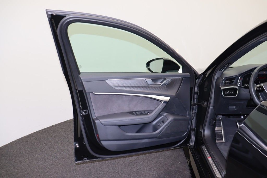 Audi RS6 Avant 4.0 TFSI quattro . LED Navi B&O AHK foto 7