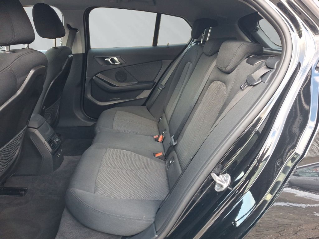 BMW 118 d HUD Stop&Go LC Prof LED AHK Lordosenstütze foto 9