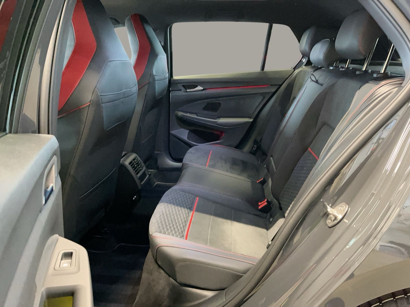 Volkswagen Golf VIII GTI Clubsport 2.0 TSI DSG foto 11