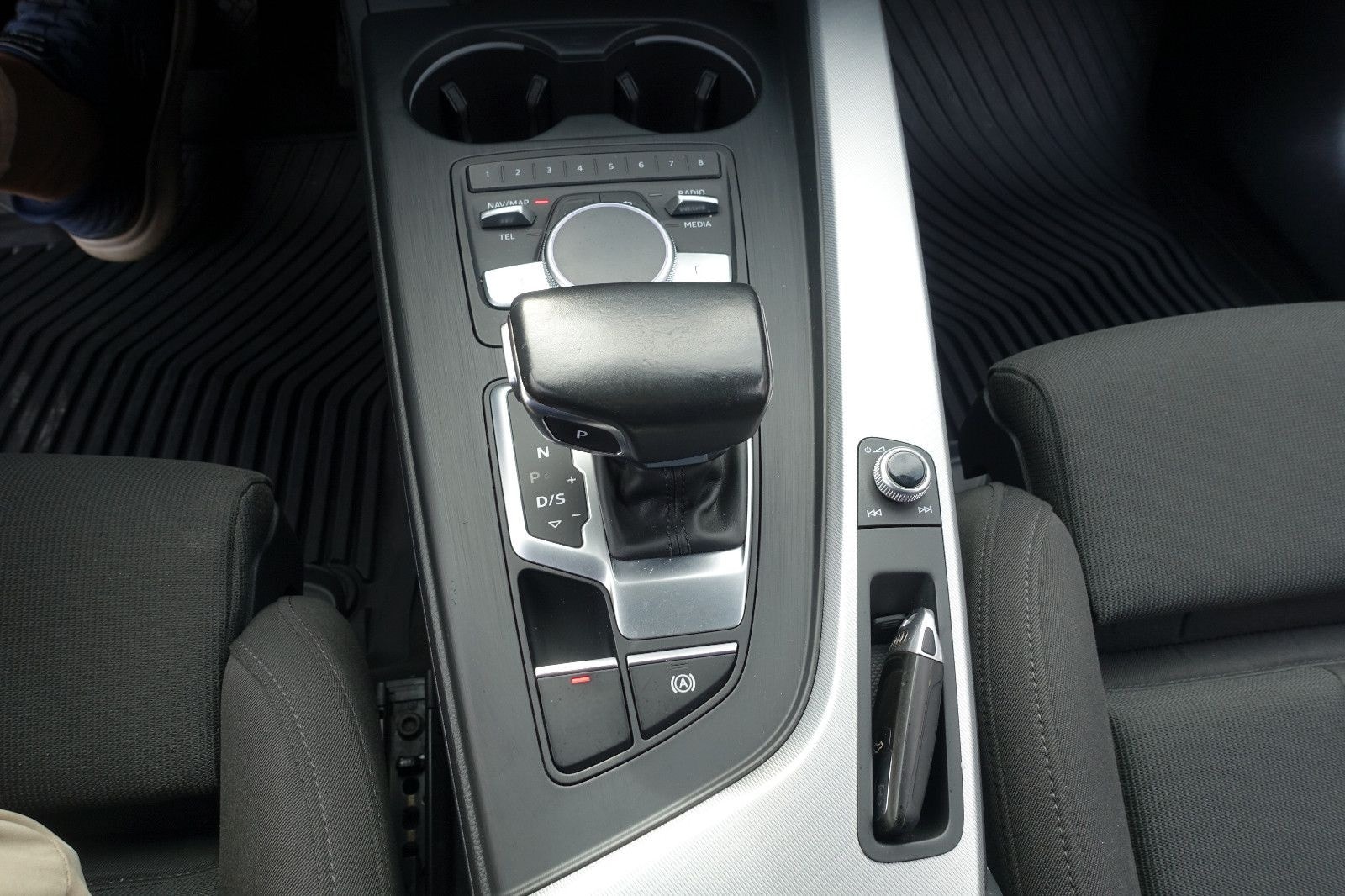 Audi A4 Avant 1.4 TFSI Aut.S Line XEN NAVI SITZH PDC foto 16
